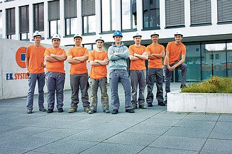 Gruppenfoto der Azubis bei F.K. SYSTEMBAU